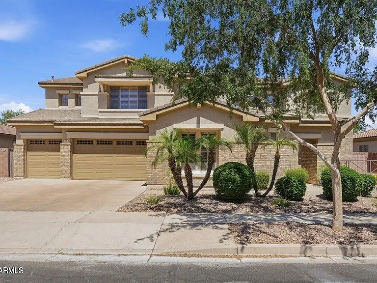 900 W Macaw Dr — Photo 2
