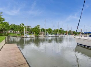 506 Mariners Dr, Kemah, TX 77565