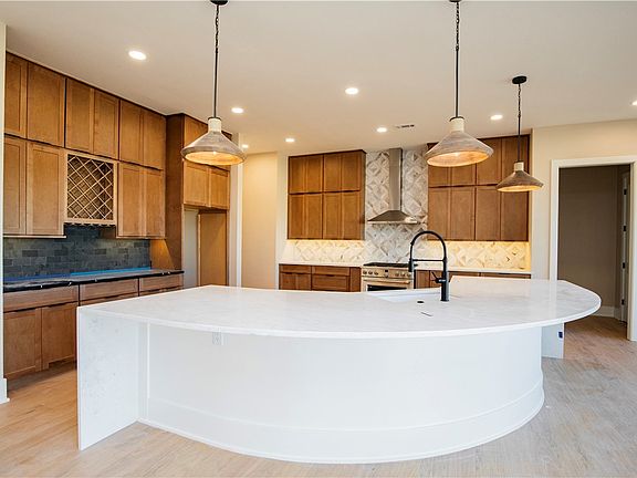 3rd image of 3900 SW Limelight Ln