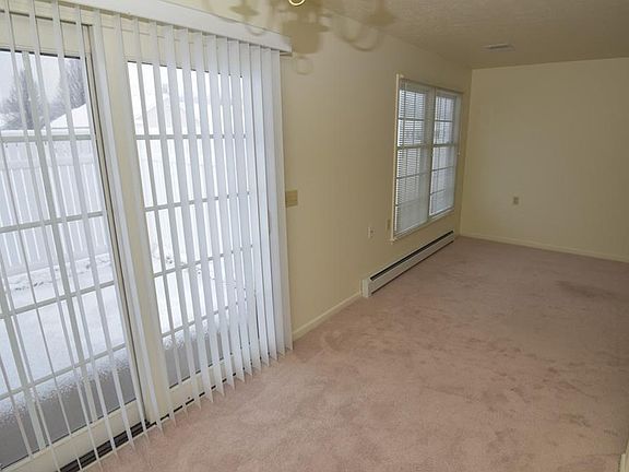 5th image of 108 Valley Cir NE