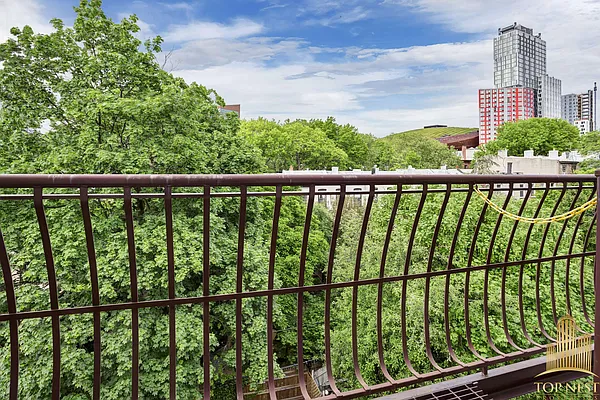 Sold by Top Nest Inc. | media 26