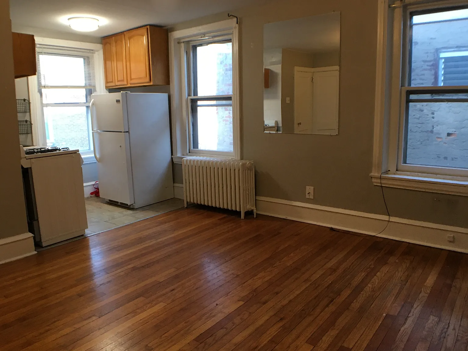 1 bed, 375 sqft, $1,150 — Photo 3