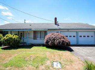 940 Irvington Dr, Eugene, OR 97404