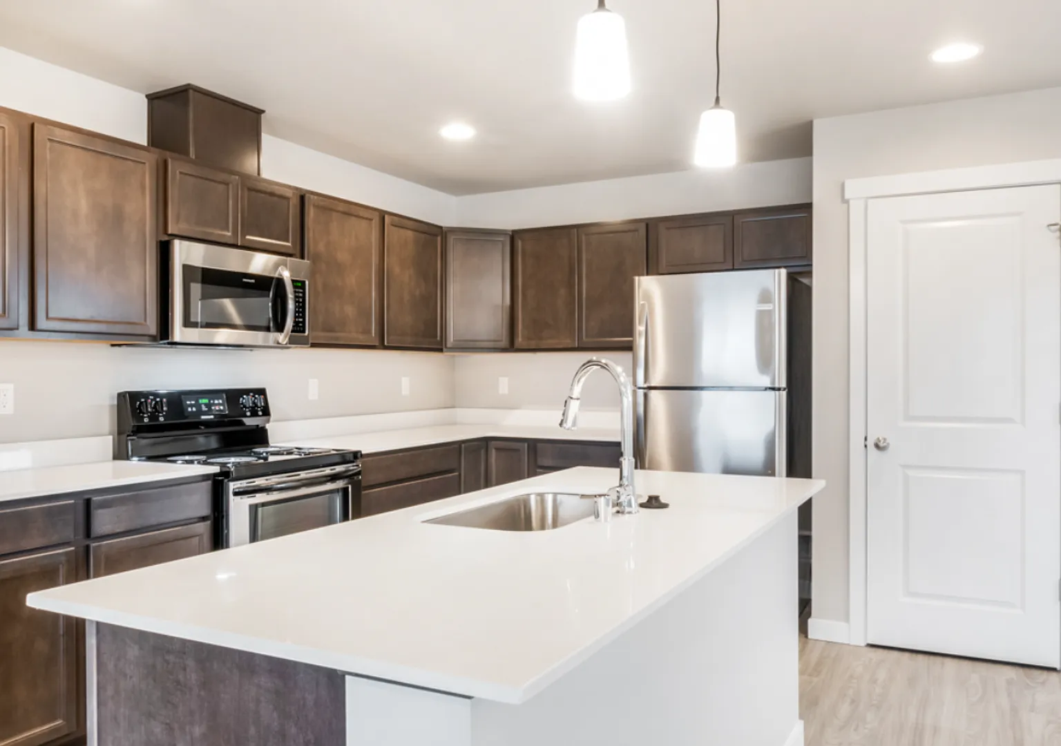 Most Desired Layout - Newly Built 4bd 2.5ba in LSSD — Photo 4