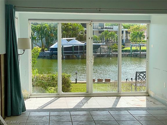 4th image of 1550 Gulf Shore Blvd N APT E7