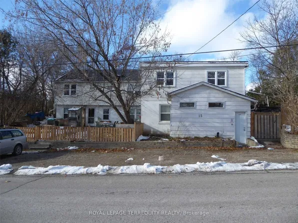 15 John St #4, Halton Hills, ON L7G 2J6