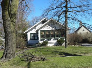 313 E Savidge St, Spring Lake, MI 49456