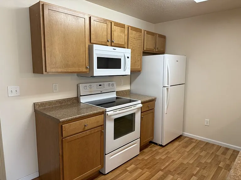 Maple Creek Apartments in South Fargo close to 45th Street — Photo 10
