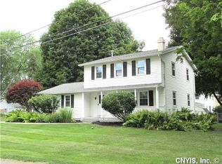 7637 Admiral Dr, Liverpool, NY 13090