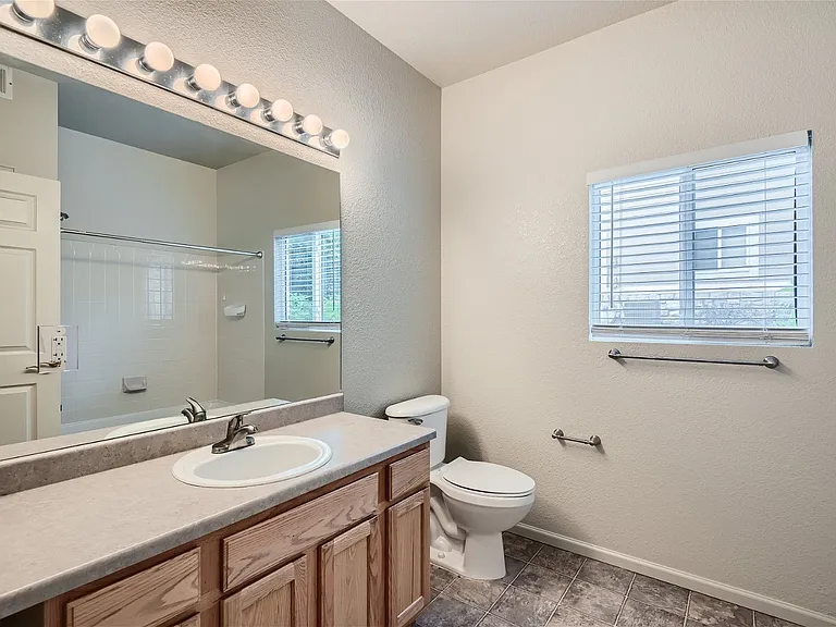 2nd Bathroom