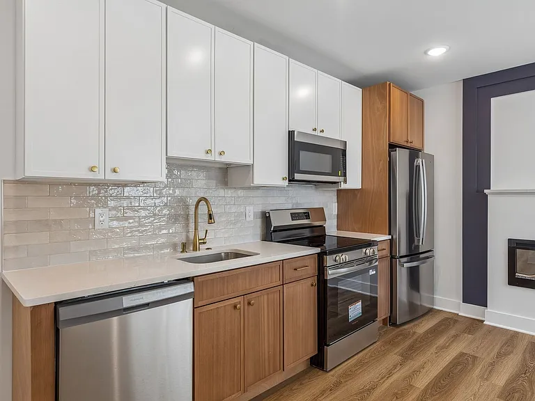 Brand New Luxury Apartments West Philly — Photo 17