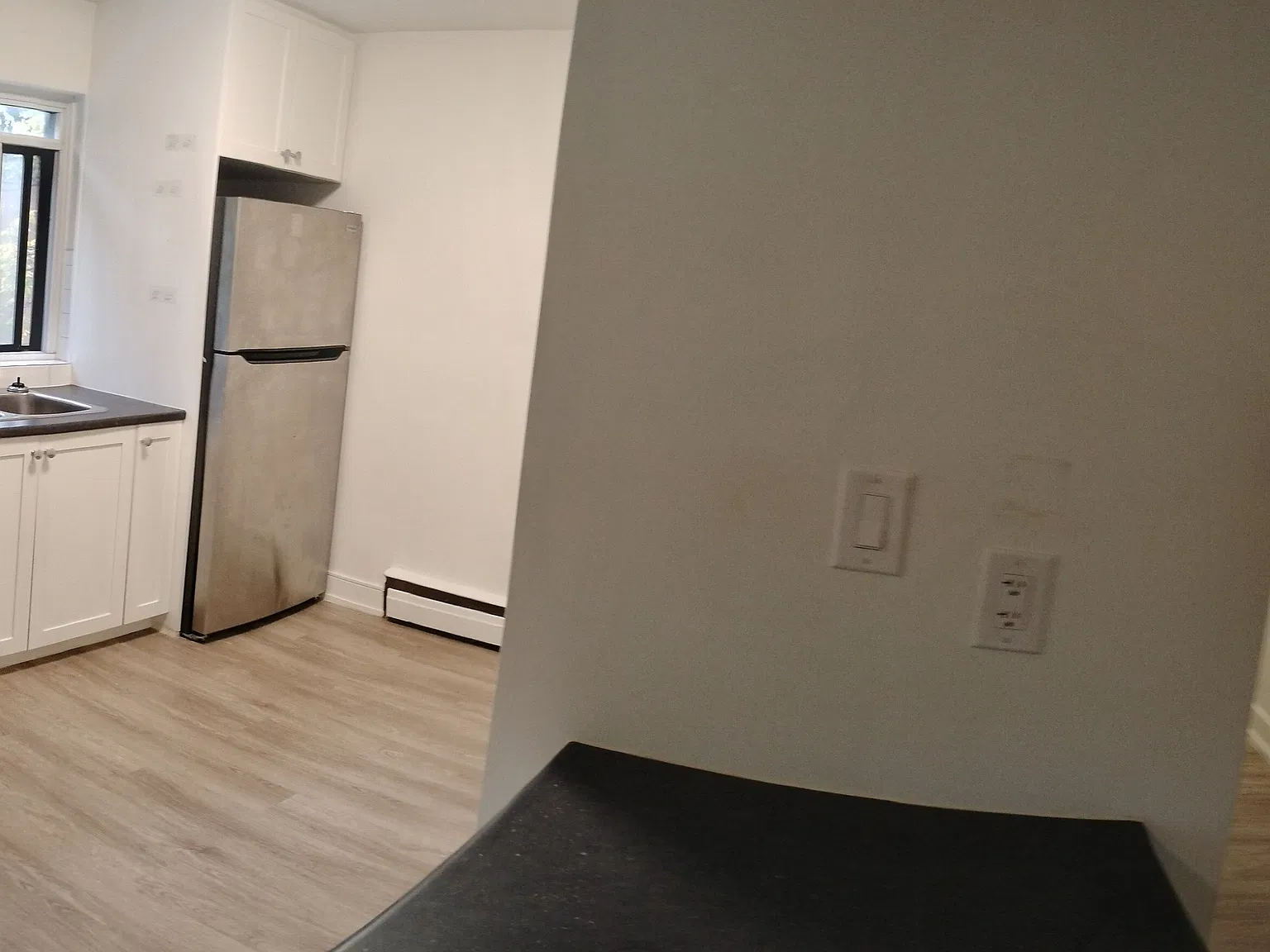 2148 Lilnan Court Burlington — Photo 3