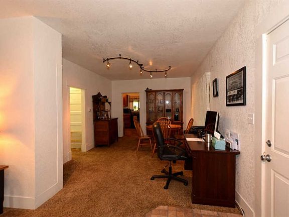5th image of 228 W Dalton Ave