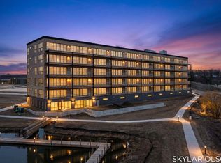 901 Adelaide Cir #410 & 411, Muskegon, MI