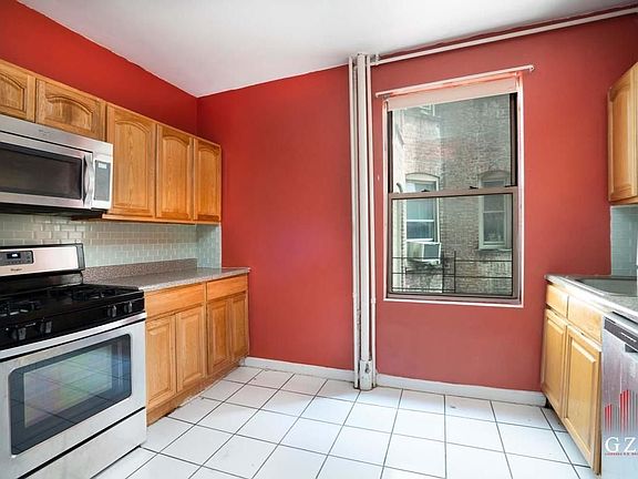 5th image of 408 W 129th St APT 4