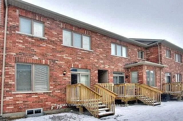 64 Pennycross Cres — Photo 21