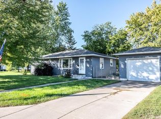 208 8th St, Farmington, MN 55024
