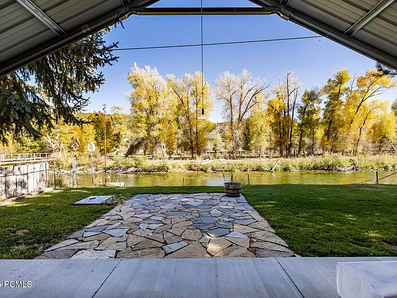 2nd image of 2887 S Cottonwood Dr
