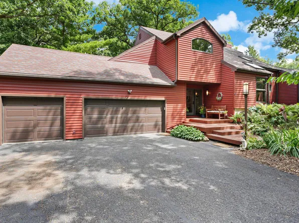 6239 Trail Ridge Ct, Oregon, WI 53575