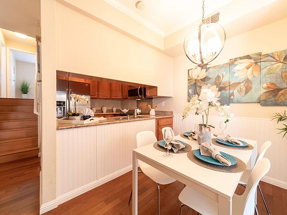 3rd image of 977 Warburton Ave APT 203