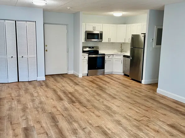 28 Charles St #36, East Weymouth, MA 02189