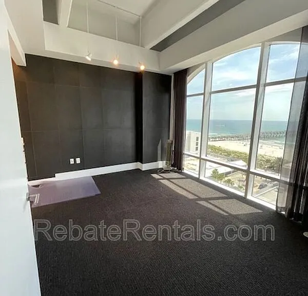 320 N 1st St #813 — Photo 29