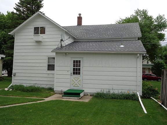 2nd image of 212 Langer Ave S