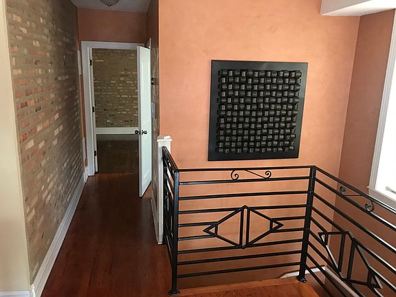 3rd image of 6610 S Kenwood Ave #102
