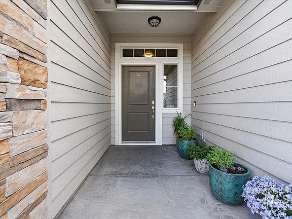 5th image of 1044 N Synergy Ln