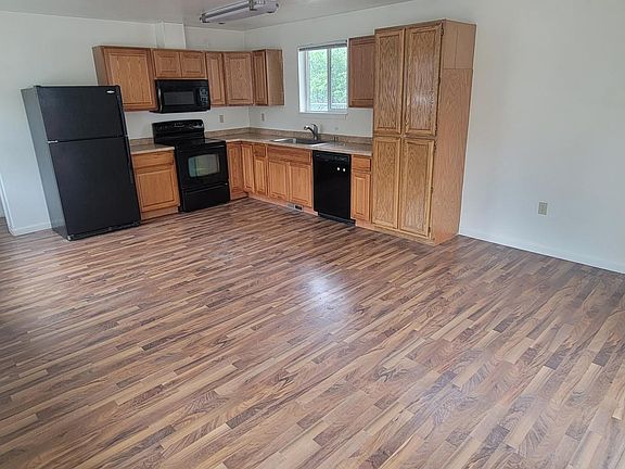 OPEN KITCHEN/LIVING ROOM