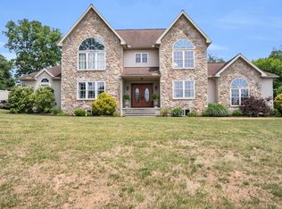 2295 Sand Hill Rd, Hershey, PA 17033