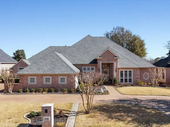 912 Amanda Dr, Mansfield, TX 76063
