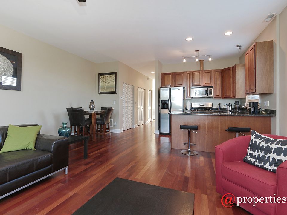 Kitchen / Living Room