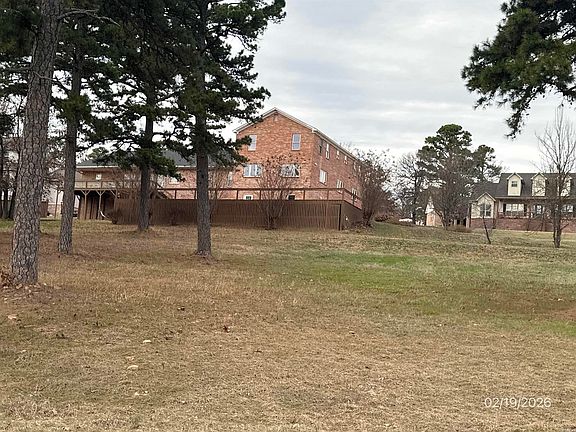3rd image of 34 Valley View Dr E