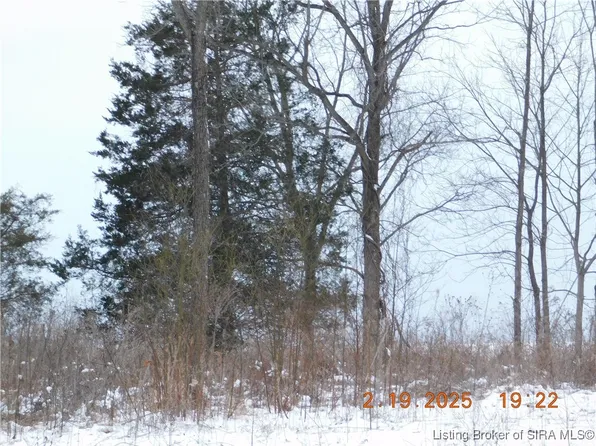 116 S Hunter Trace, Salem, IN 47167
