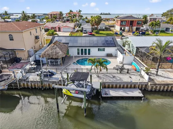 2171 Lagoon Dr, Dunedin, FL 34698