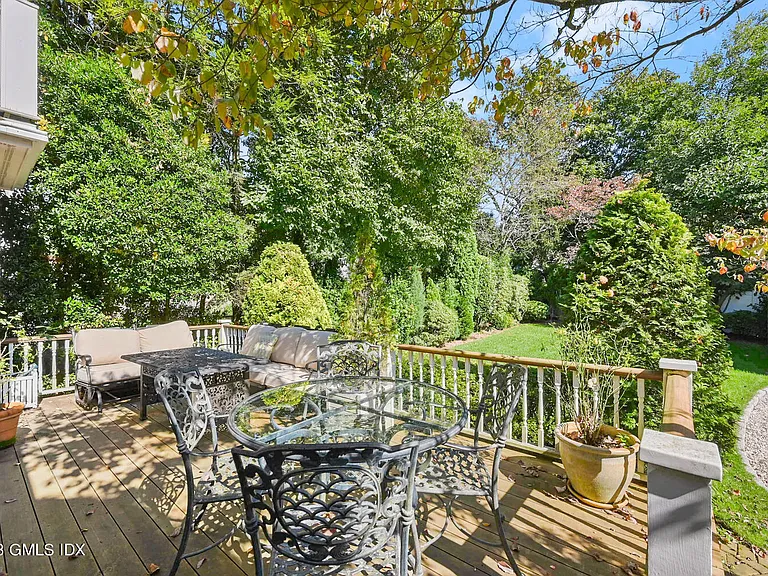 314 Sound Beach Ave — Photo 8