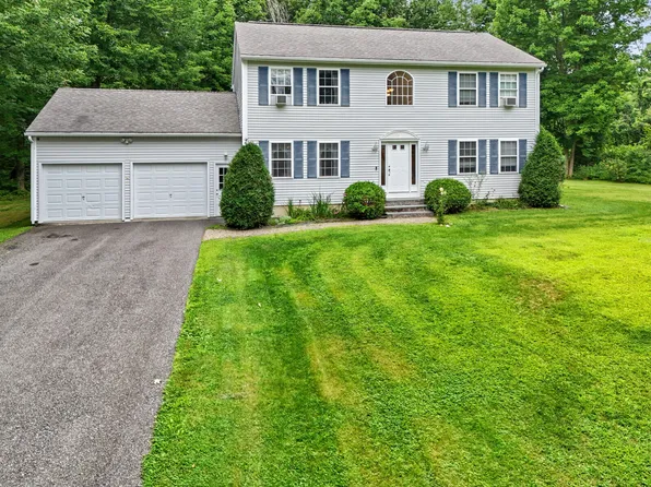 106 Ridge Road, Fairfield, ME 04937