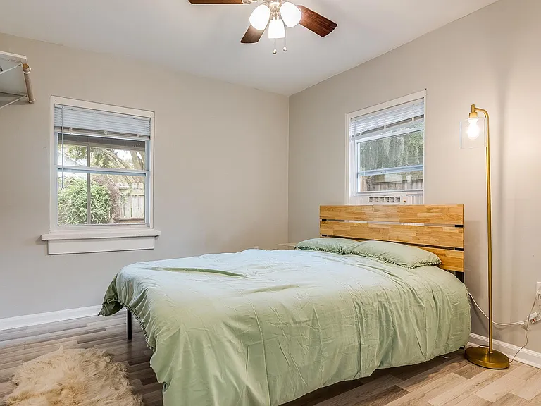 1228 E Henry St — Photo 11