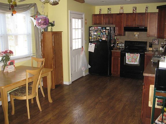 2nd image of 415 Donald Blvd