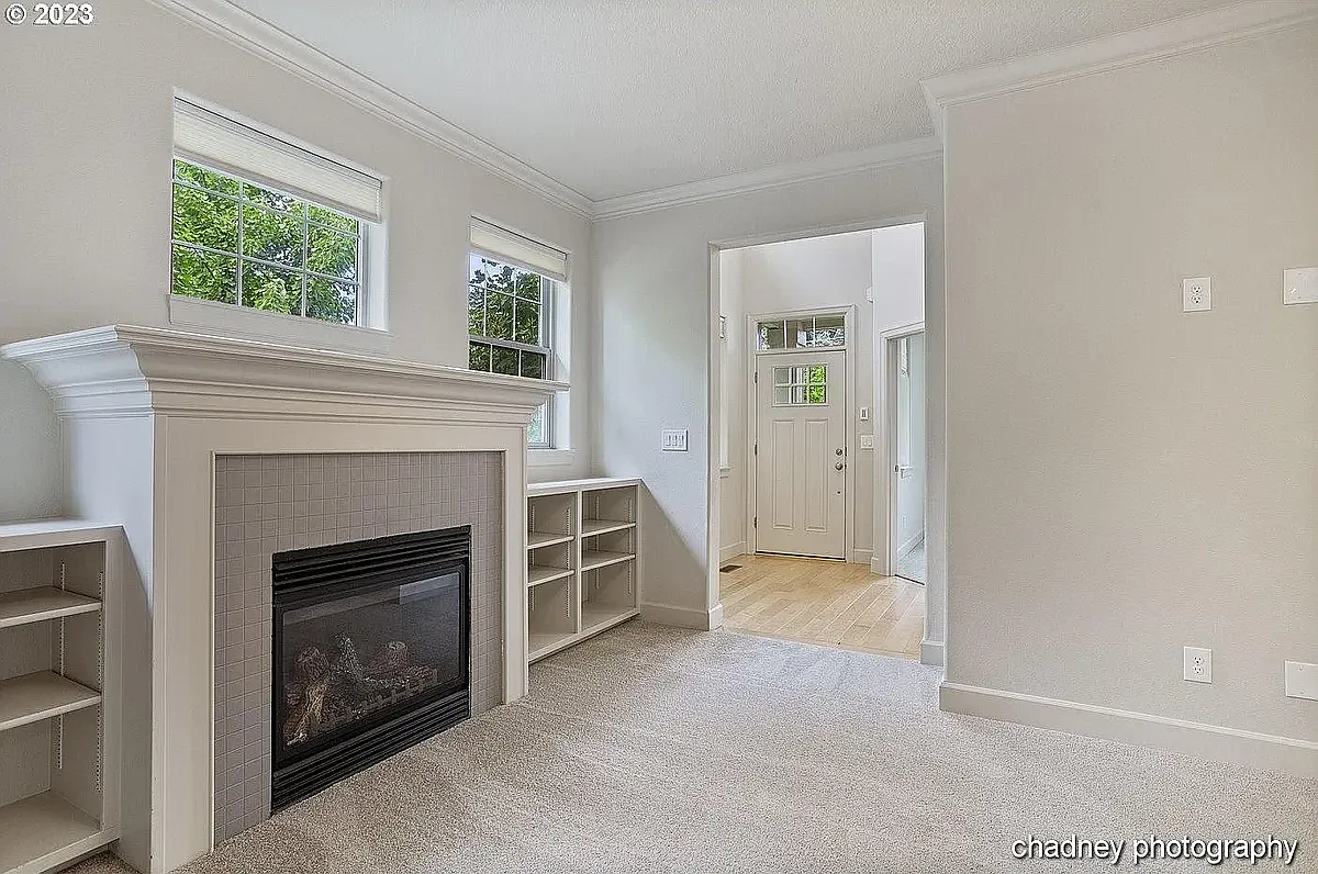 4 bed, 2.5 bath, 2194 sqft, $3,500 — Photo 4