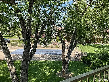 220 Suppiger Ln — Photo 10