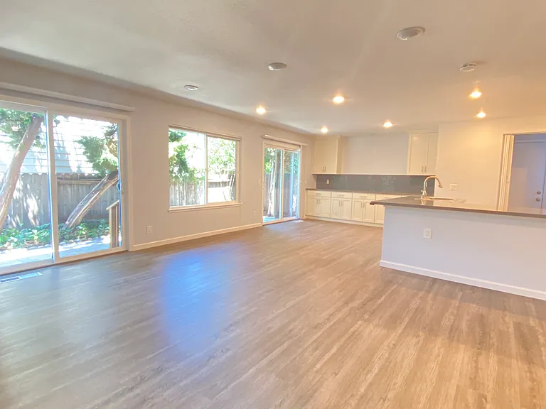 642 Hopkins Ave #1 — Photo 2
