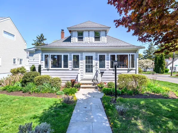 21 Newtown Terrace, Norwalk, CT 06851