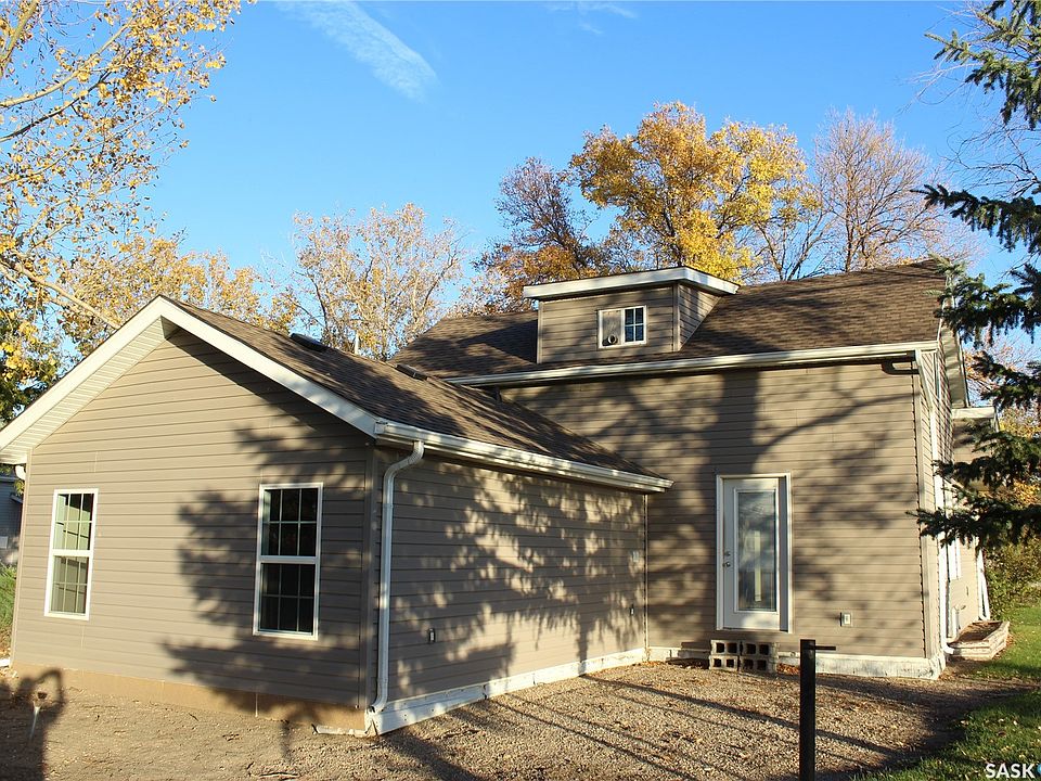 1st image of 102 Mainprize Street