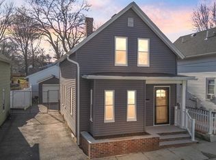 725 School St, Lowell, MA 01851