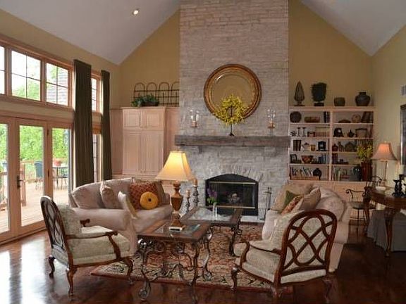 Cathedral ceilings & Buil