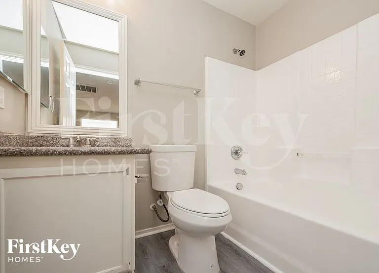 1708 Mizzenmast Ave — Photo 14