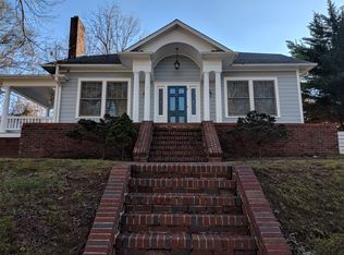 18 7th Ave NE, Hickory, NC 28601