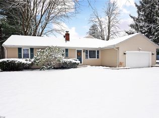 3686 S Sunnyfield Dr, Akron, OH 44321